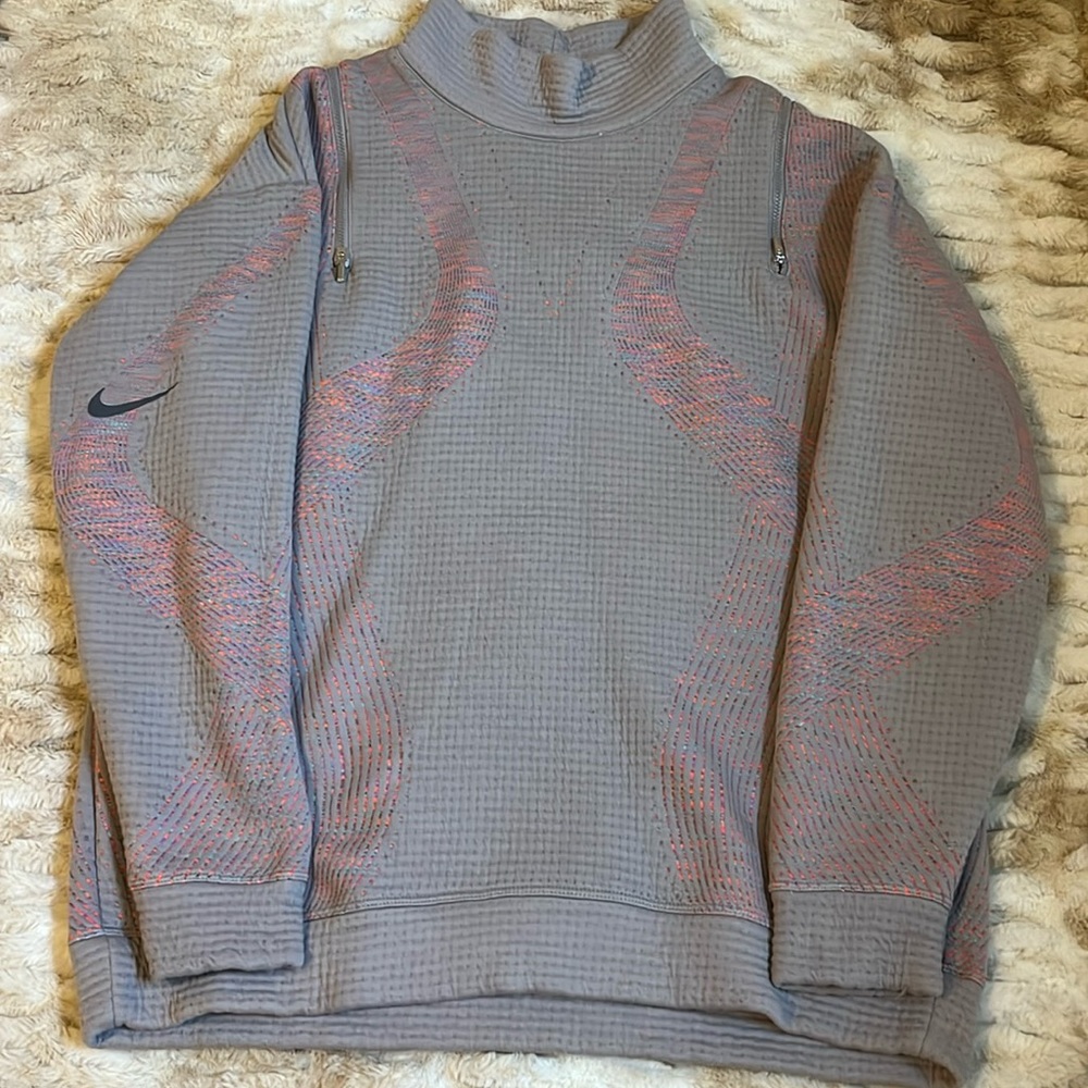 Barely worn Nike mock neck